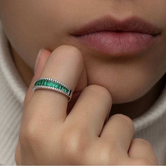 Women's gold ring 18ct with diamonds and emeralds SDT0002