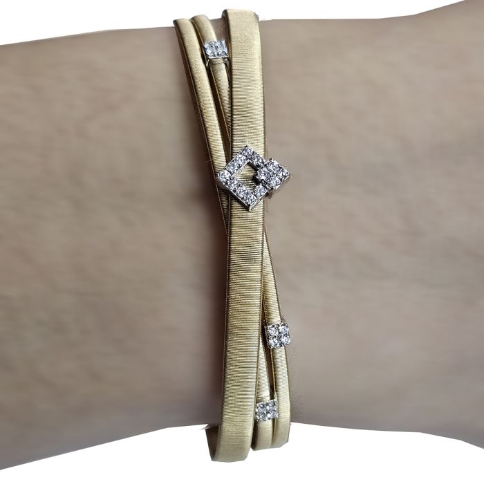 Women bracelet 18k decorated with diamonds SVA0002