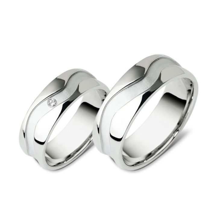 Pair of silver wedding rings E1003