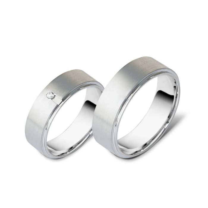 Pair of silver wedding rings E1006