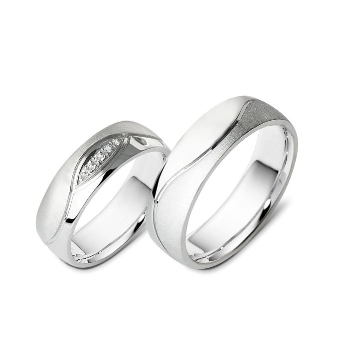 Pair of silver wedding rings E1007