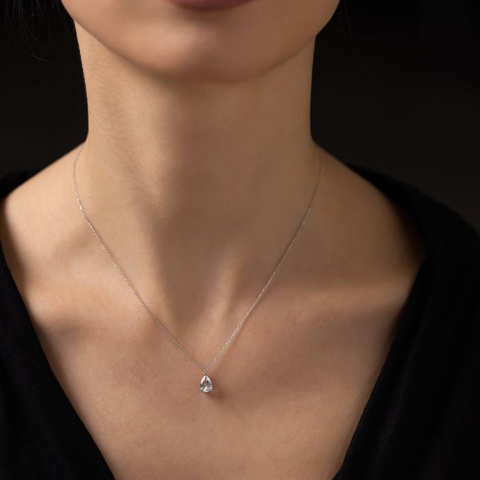 Women necklace in White gold 18ct with Topaz SOW0005